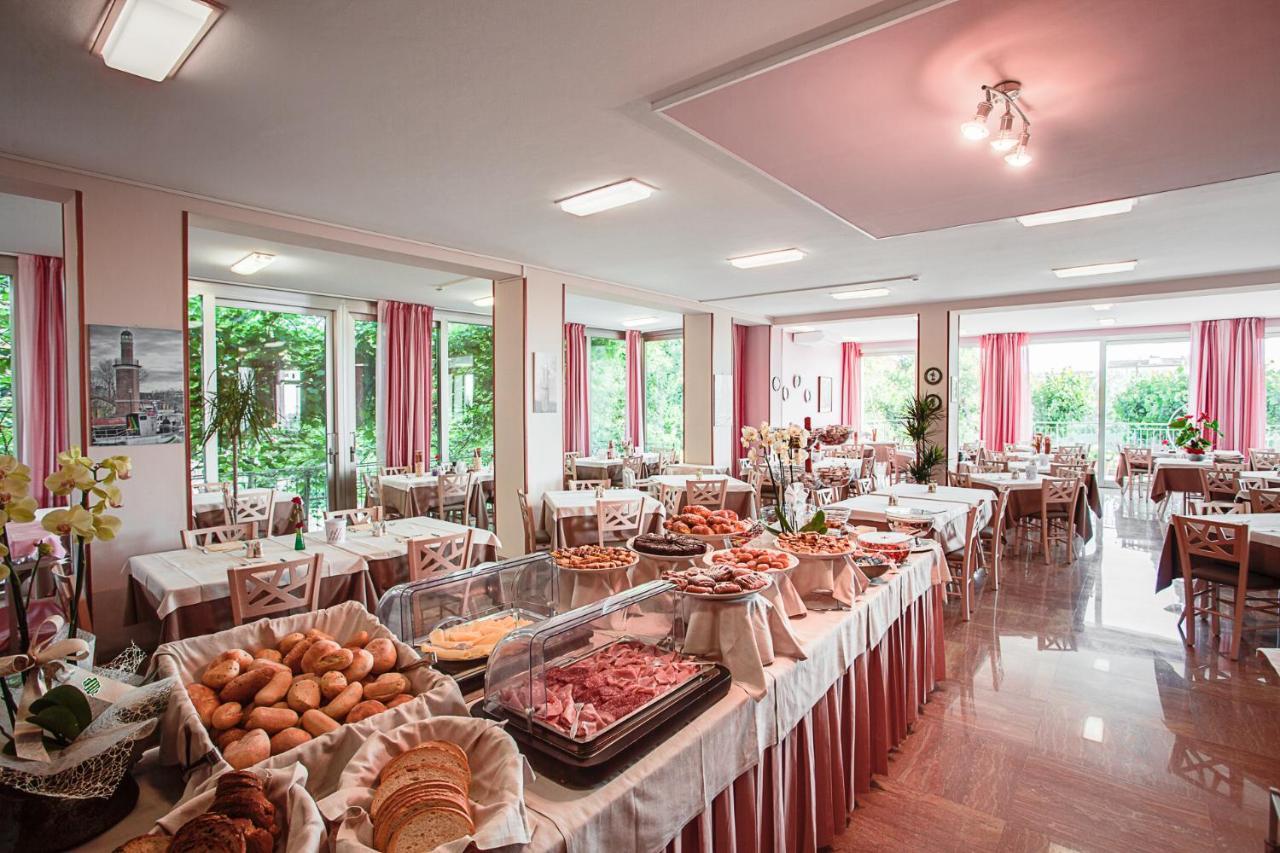 Hotel Silver Milano Marittima Esterno foto