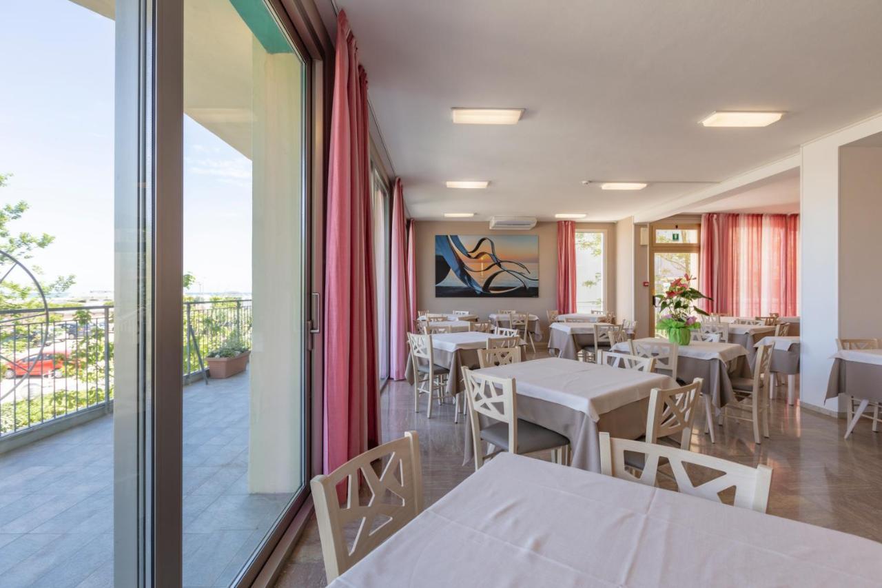 Hotel Silver Milano Marittima Esterno foto