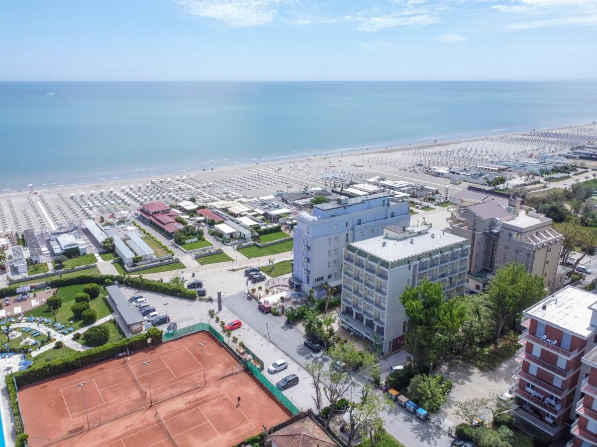 Hotel Silver Milano Marittima Esterno foto
