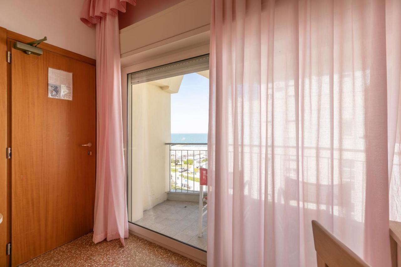 Hotel Silver Milano Marittima Esterno foto