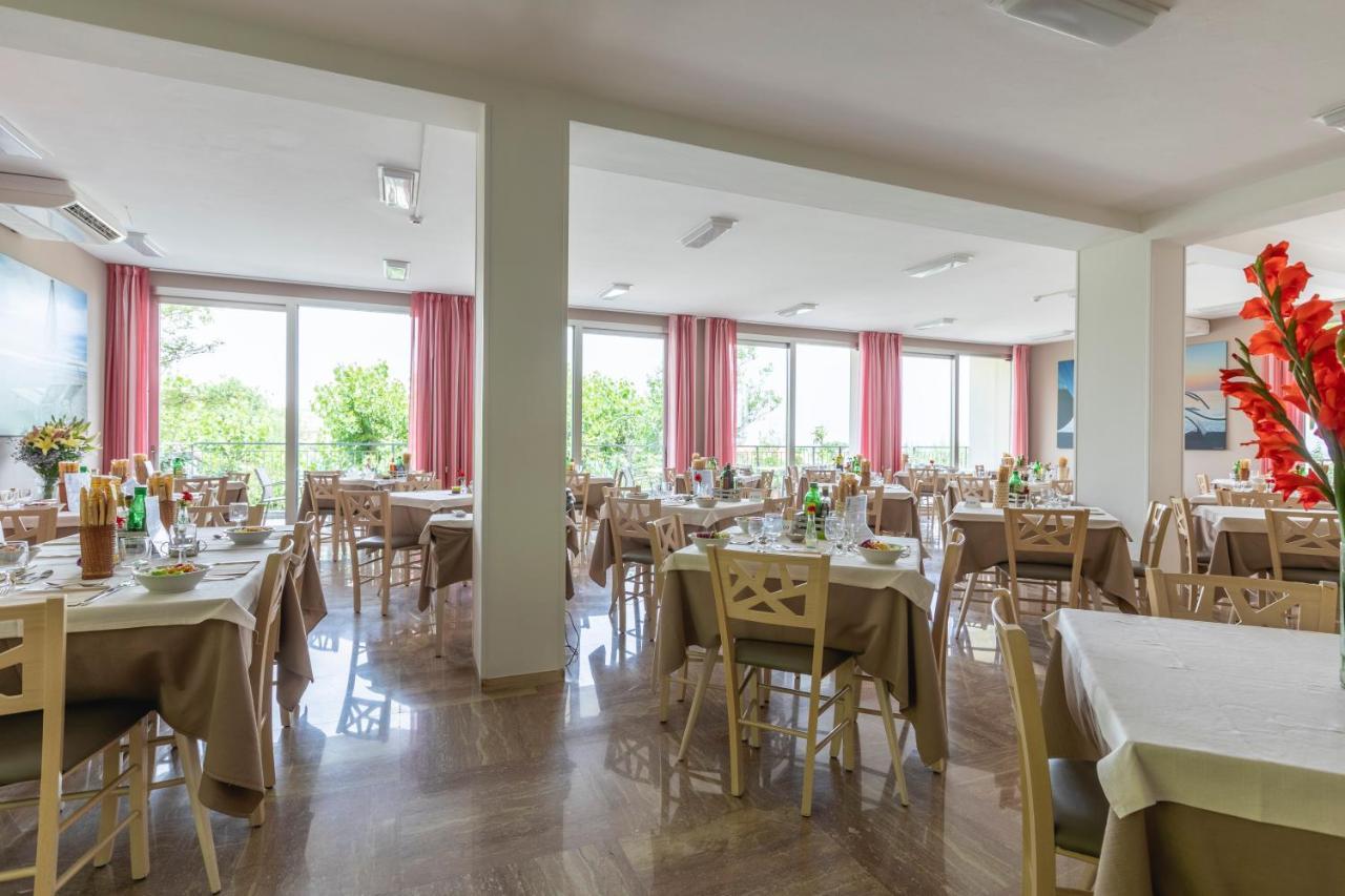 Hotel Silver Milano Marittima Esterno foto
