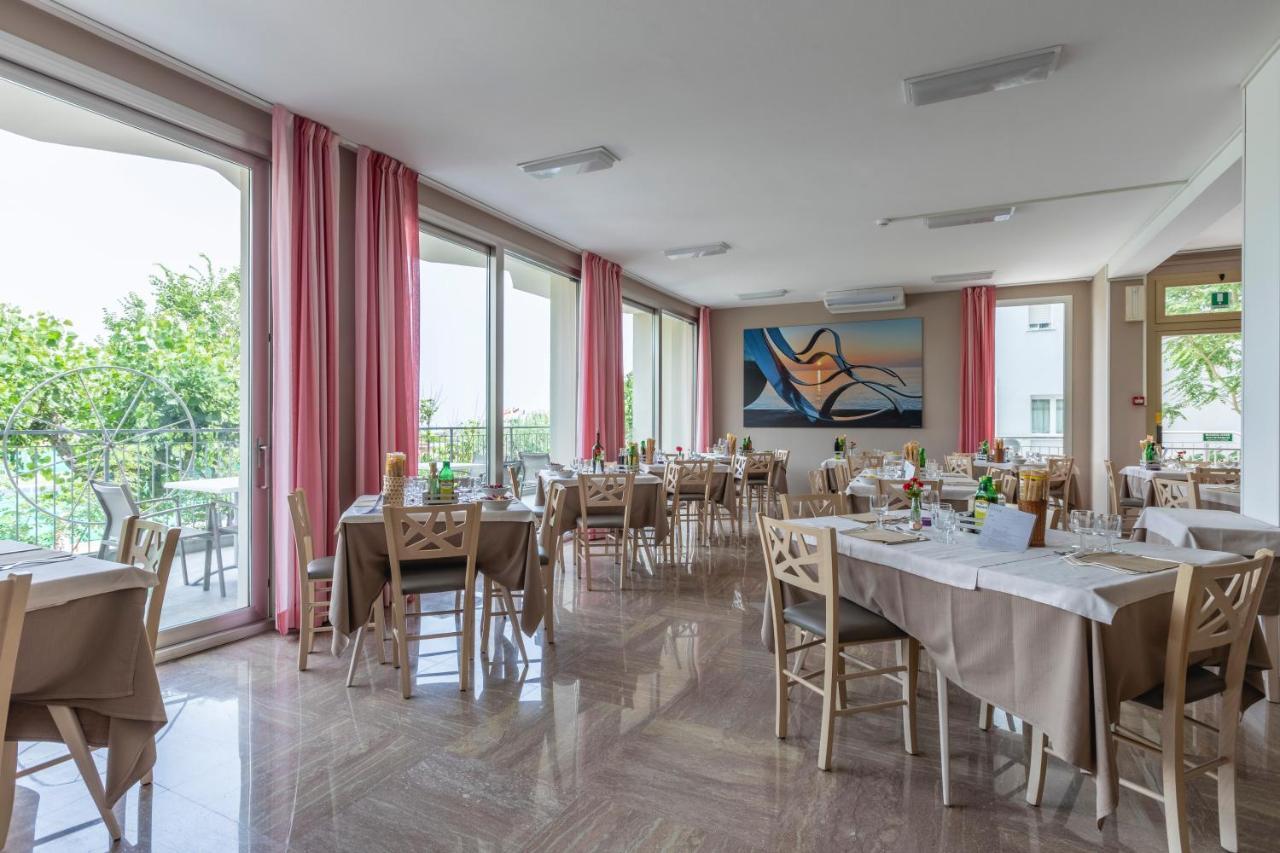 Hotel Silver Milano Marittima Esterno foto