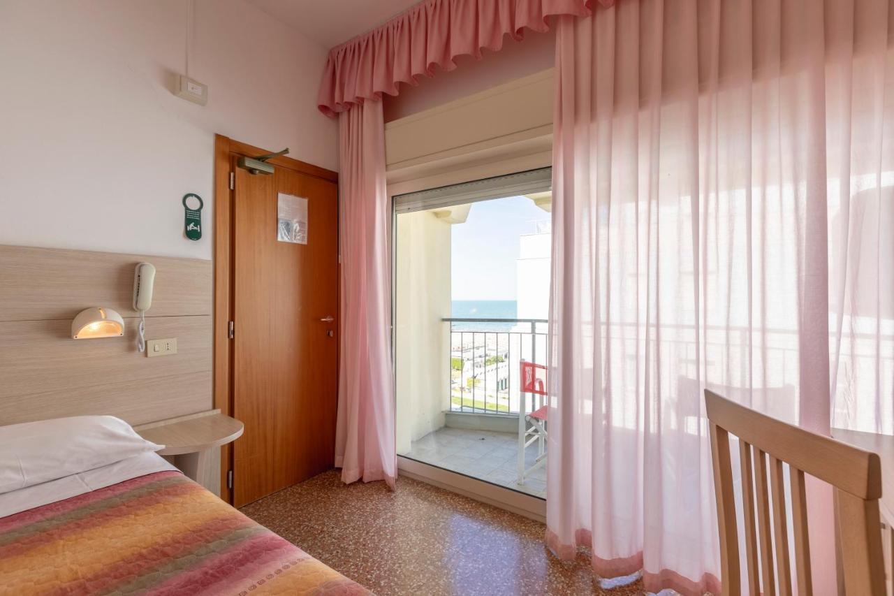 Hotel Silver Milano Marittima Esterno foto
