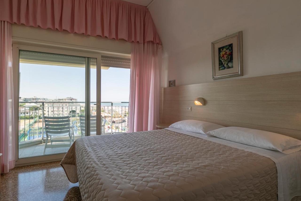 Hotel Silver Milano Marittima Esterno foto