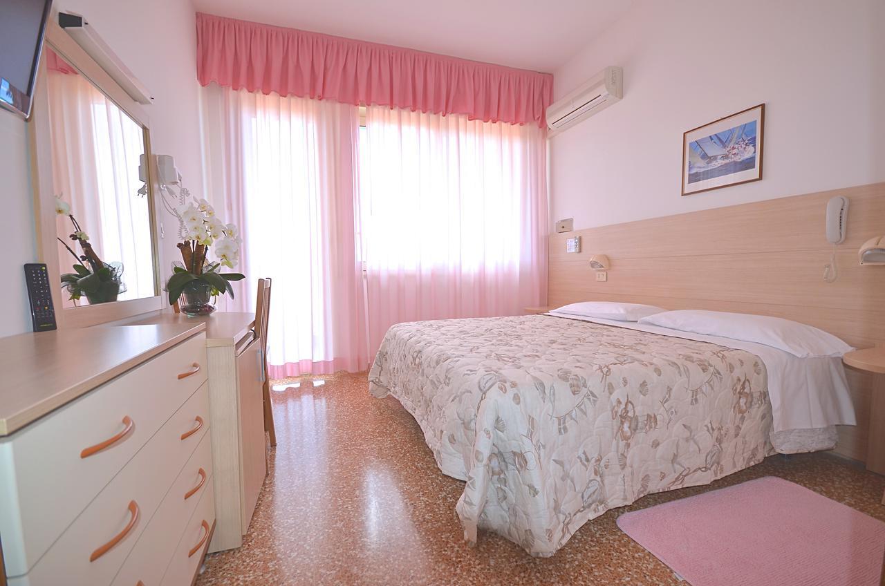 Hotel Silver Milano Marittima Esterno foto