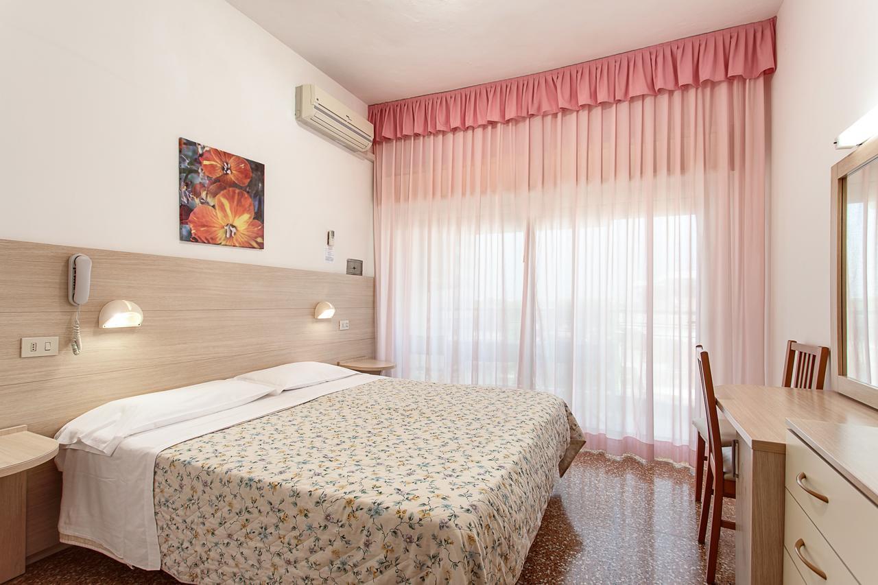 Hotel Silver Milano Marittima Esterno foto